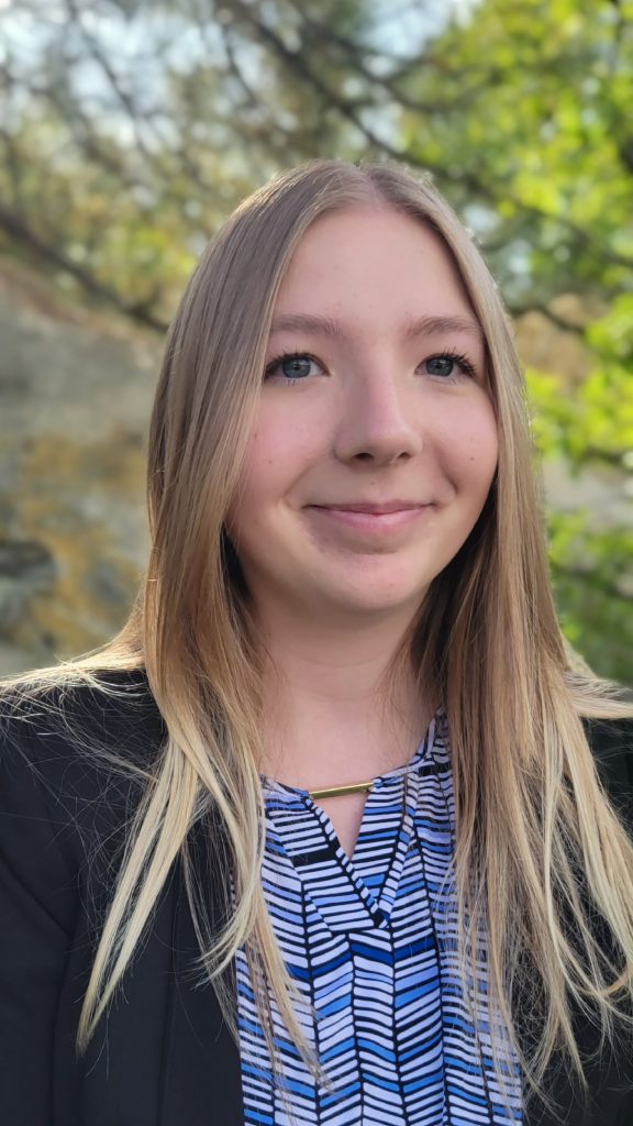 Headshot of Samantha Wahl